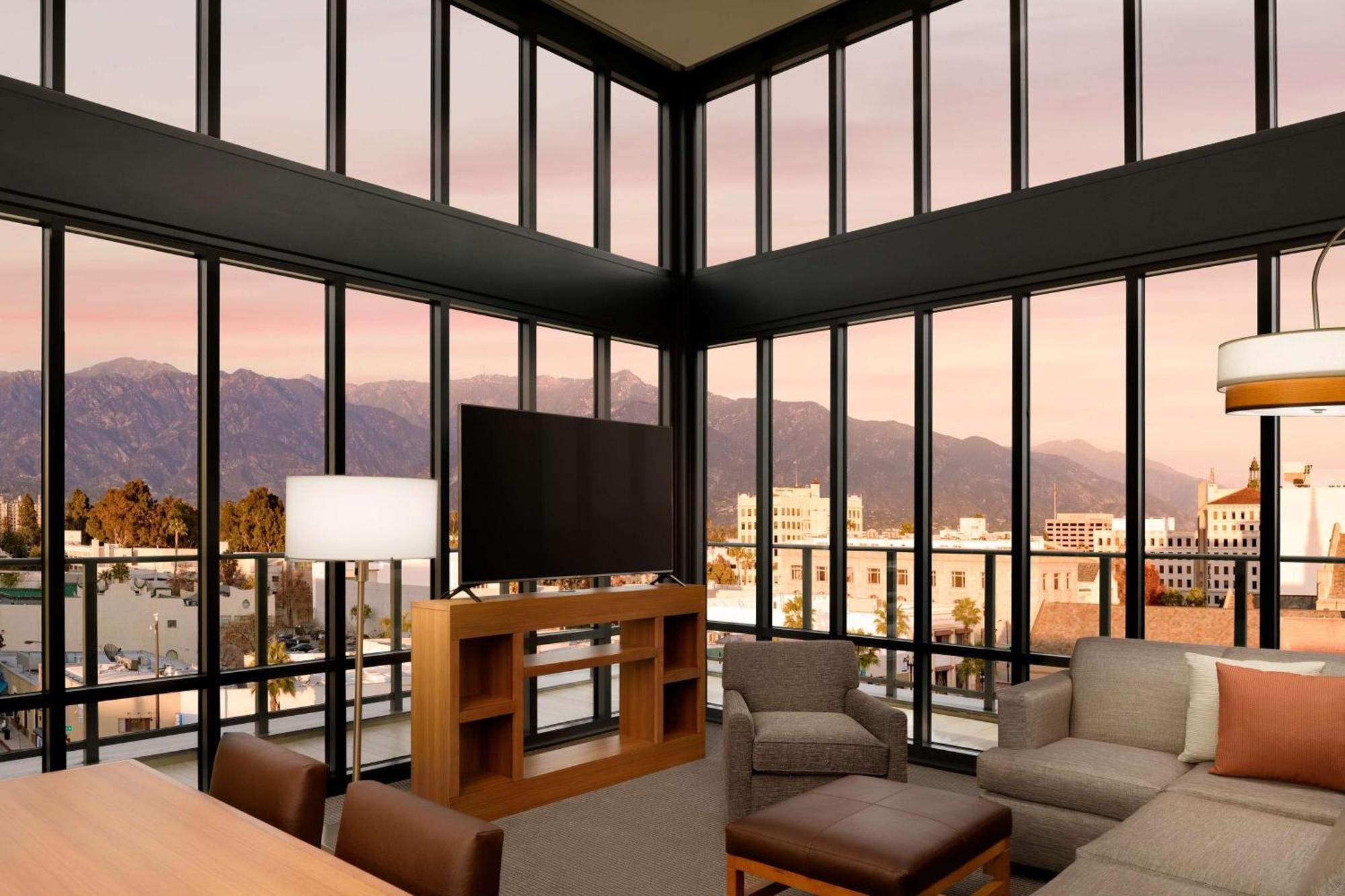 Hyatt Place 3*